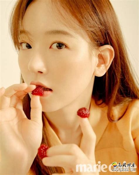 韩国女艺人姜汉娜为某杂志最新一期拍摄一组春装写真，映衬明媚春天气息-新闻资讯-高贝娱乐