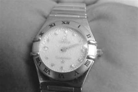「手表冷知识」稳达时厂家为您播报今日为何手表有雾气