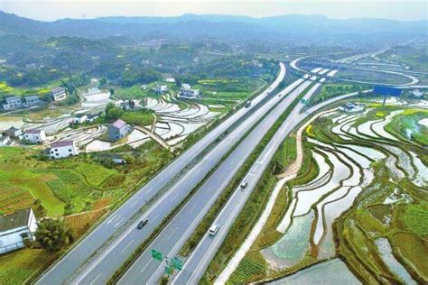 四川10条高速公路集中开工 总投资超2190亿元|资讯频道_51网
