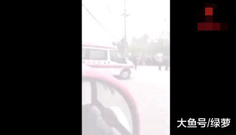 实拍: 河南永城一男子当街持刀砍人, 被抓现场视频曝光!