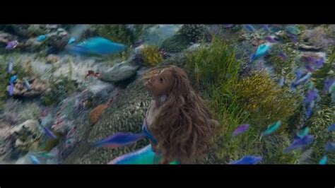 迪士尼真人电影《小美人鱼》发布最新歌曲片段——《Under The Sea》_新浪新闻