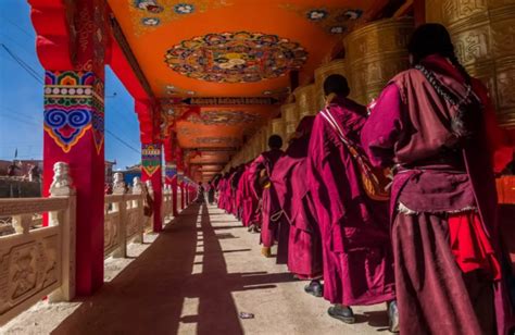 西藏：僜人本央编织的五彩生活_时图_图片频道_云南网