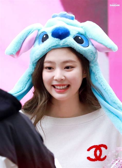 Jennie图片