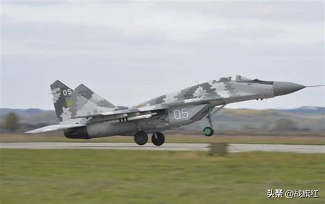 乌克兰空军的明日中坚 F-16战机能否战胜现役俄军战机？_凤凰网视频_凤凰网