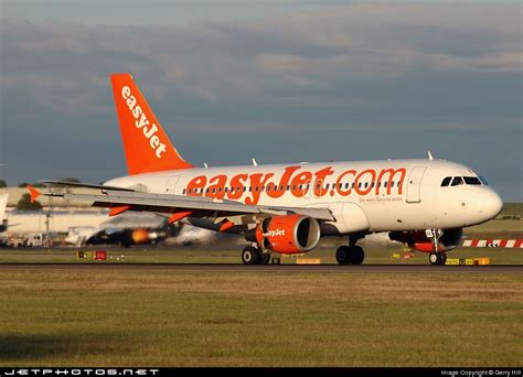 G-EZEK | Airbus A319-111 | easyJet | Gerry Hill | JetPhotos