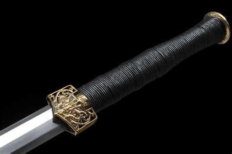 中国宝剑的三种形制，四面六面和八面，都各有什么优缺点？|钢铁|青铜剑|汉剑_新浪新闻