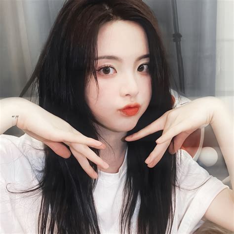 杨超越头像图片