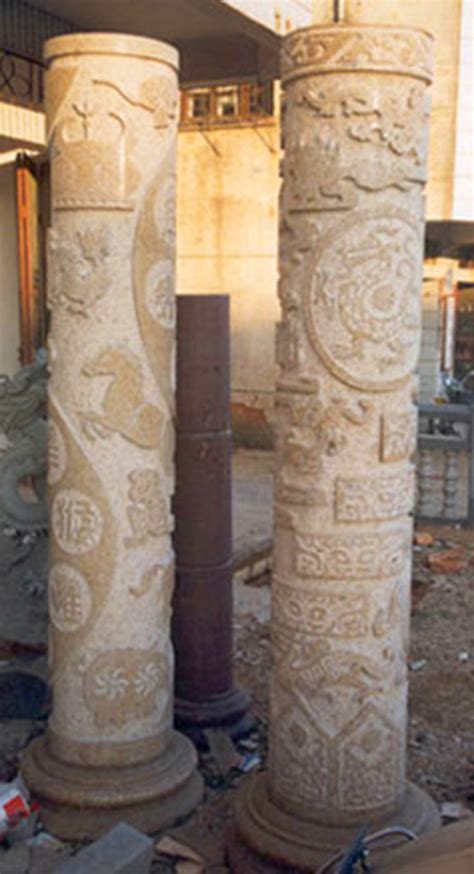文化柱 - 和之石雕