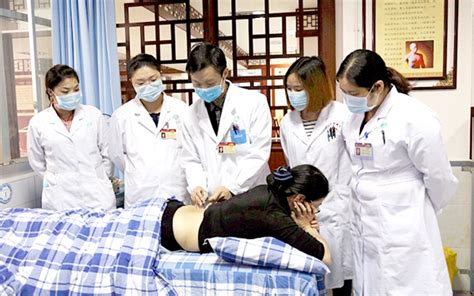 重庆市垫江县中医院加强对医务人员中医适宜技术的培训 - 广东省中草药产业协会
