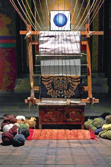 西藏非遗产品虎毯：用温柔的手 驯服凶猛的野兽_荔枝网新闻