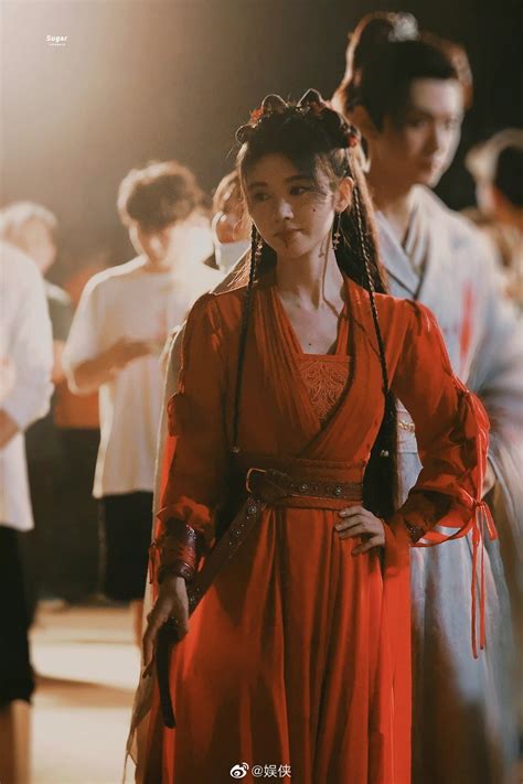 鞠婧祎韩菱纱红衣造型路透图🈶 ，小鞠和古装的适配度好绝……