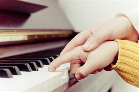 钢琴学习,各行各业,人物百态,摄影素材,汇图网www.huitu.com