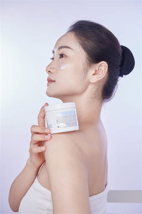 韩国女星清新品牌妆容大片pk - 化妆造型资讯 - 蒙妮坦