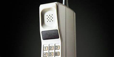 世界首款手机 摩托罗拉DynaTAC 8000X_手机新浪网