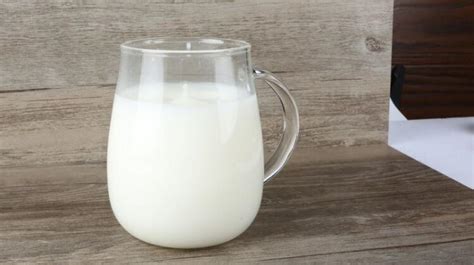 羊奶的功效与作用及禁忌_羊奶的营养价值及功效-美食百科-经验本