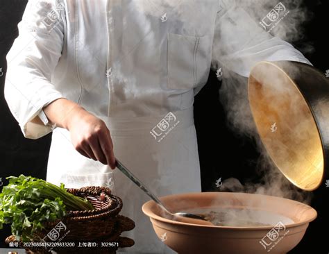 厨师做饭高清图片下载-正版图片502163605-摄图网