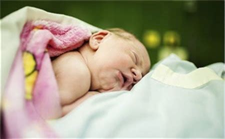 新生儿睡觉会做梦吗 经常做梦的宝宝智商更高哦 - 米粒妈咪