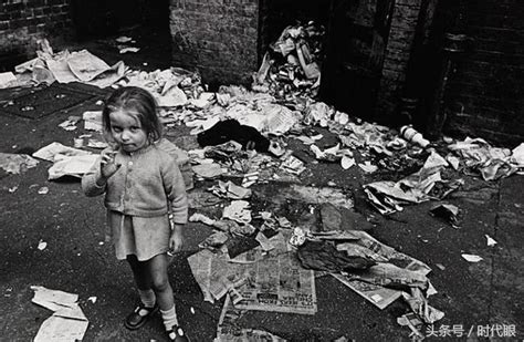 老照片：回顾英国60年代贫困地区影像了