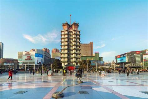 郑州古称商都，是中华文明的重要发祥地，是国家重要的综合交通枢纽