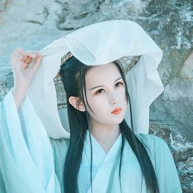 戴斗笠的女生古风头像