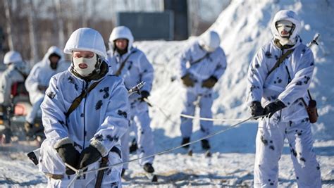 俄阿穆尔州建成一座有雪屋和冰雪火力阵地的训练场 - 2015年12月21日, 俄罗斯卫星通讯社