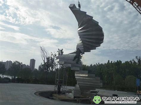 玻璃钢雕塑_第2页_连云港艺之峰环境艺术工程有限公司
