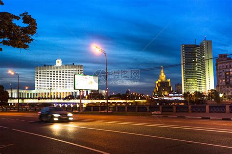 俄罗斯莫斯科河堤防的白宫在2012年6月14日在莫斯科高清图片下载-正版图片503188817-摄图网