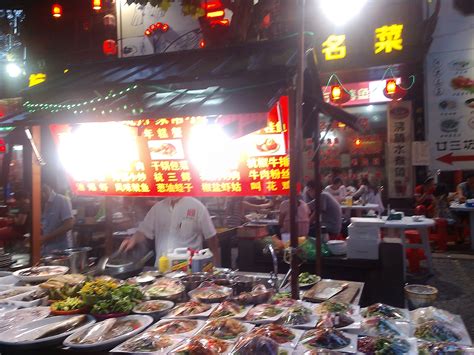 吃遍中国十大夜市小吃街 - 知乎