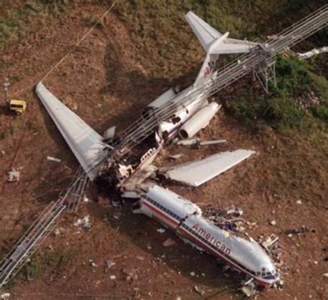 南方航空242空难，飞机迫降公路，结果在小区旁坠毁，纪录片解说