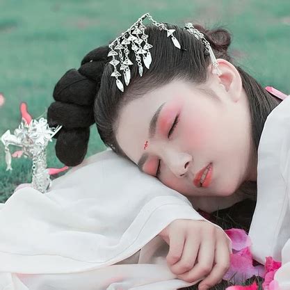 狗狗视频古风头像女生版