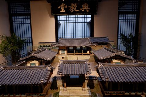 古代四大书院之一，更是千年前的中国“学术中心”，此地至今犹在