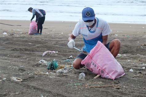 惊见台风前后的垃圾沙滩 迪卡侬志工以行动守护海岸-国际环保在线
