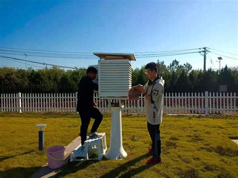 莱西局加强秋季气象观测仪器维护工作