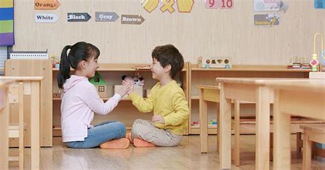 幼儿室内游戏mov1080P视频素材下载-编号3501336-潮点视频