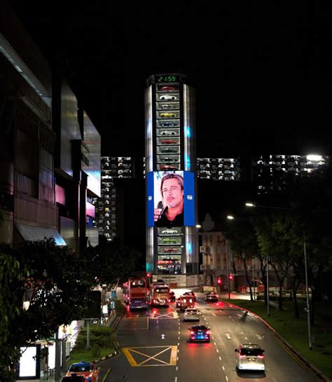 新加坡面积最大的交互式户外电子屏-Ten Square-LED大屏广告资讯