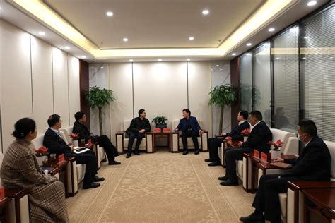 汉口银行行长刘波一行到省农担公司协商业务合作 | 经营动态 | 湖北宏泰集团