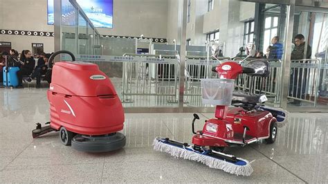 火车站保洁用尘推车和洗地机-淄博鼎洁清洁设备有限公司