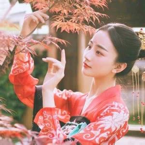 头像微信女生古风真人版