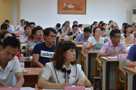 2016年新疆克拉玛依市教育系统学校管理培训班圆满结业 - 学院新闻 - 院校新闻 - 上海科技管理干部学院