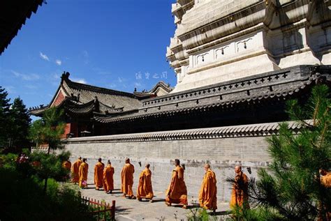 朝拜五台山 驻足殊像寺 感受不一样的风景 - 五台山云数据旅游网