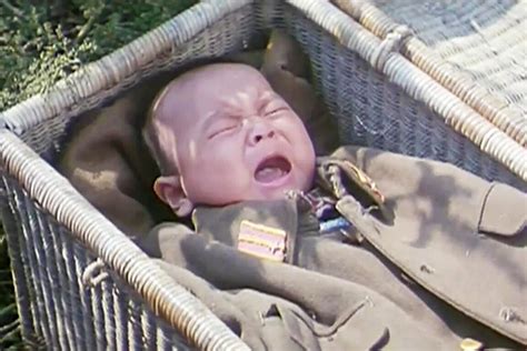 中国大妈捡到日本弃婴，顶着全村人的压力，把他当亲孙子养大_凤凰网视频_凤凰网