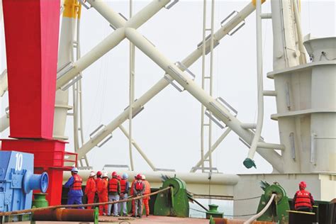 华能苍南4号项目海上升压站导管架安装完成 海上风电场成功装上“心脏” - 苍南新闻网