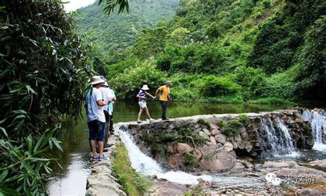旅行跨年 | 野岛求生，徒步穿越海南雨林