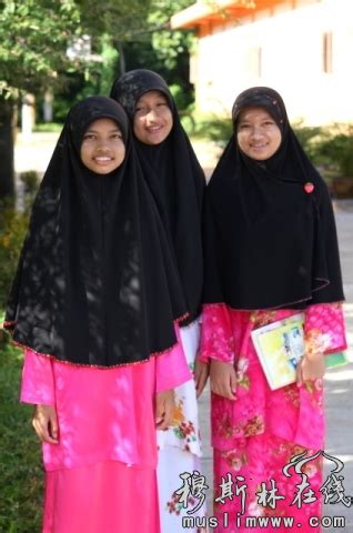 献给那些还未曾发现盖头的神韵色彩的女孩们 - 风尚 - 穆斯林在线（muslimwww)