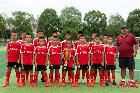 我校男子、女子足球队积极参加2021重庆市大学生足球赛-四川美术学院