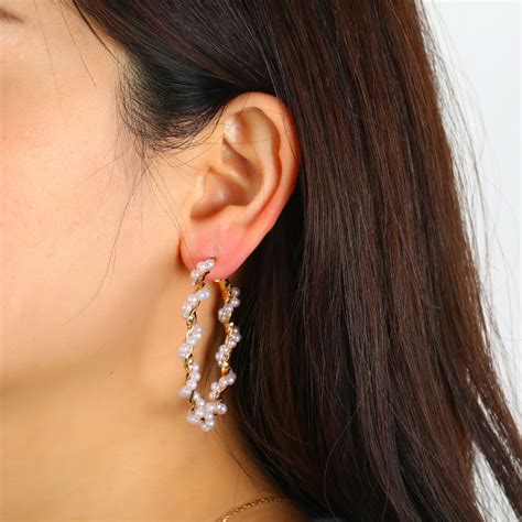 熊黛林戴长耳环图片大全