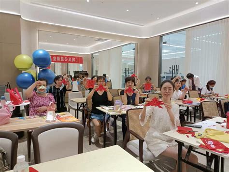 河南日报：“杜甫杯”中国（巩义）城市雕塑设计大赛获奖作品开展-郑州商学院-新闻中心