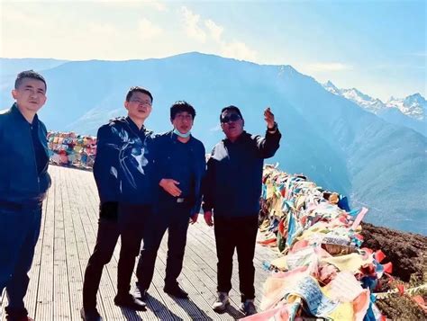 迪庆州香格里拉虎跳峡旅游经营有限公司_官网_虎跳峡景区