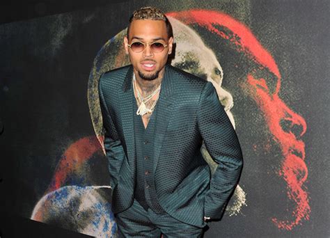 Chris Brown Wins Best R&B Album at 2012 Grammy Awards