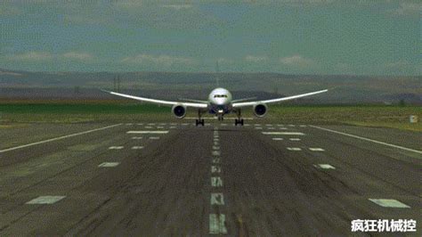 飞机速度那么快，降落时如何对准机场跑道的？